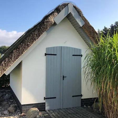 Holiday home Strandperle - Am Coelpinsee Loddin